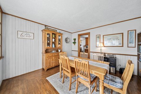 Tiny photo for 221 W Oakwood Avenue, Bucyrus, OH 44820 (MLS # 225037613)