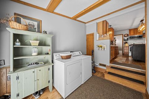 Tiny photo for 221 W Oakwood Avenue, Bucyrus, OH 44820 (MLS # 225037613)