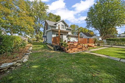 Tiny photo for 221 W Oakwood Avenue, Bucyrus, OH 44820 (MLS # 225037613)