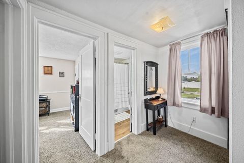 Tiny photo for 221 W Oakwood Avenue, Bucyrus, OH 44820 (MLS # 225037613)