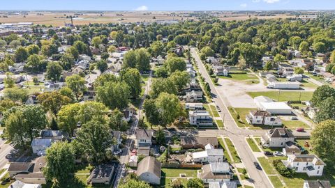 Tiny photo for 221 W Oakwood Avenue, Bucyrus, OH 44820 (MLS # 225037613)