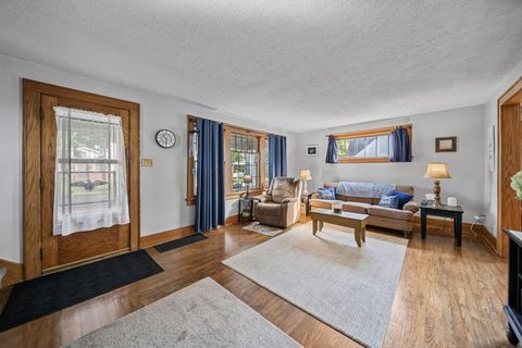 Tiny photo for 221 W Oakwood Avenue, Bucyrus, OH 44820 (MLS # 225037613)