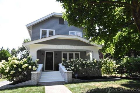 Photo of 445 Oakland Park Avenue, Columbus, OH 43214 (MLS # 226005945)