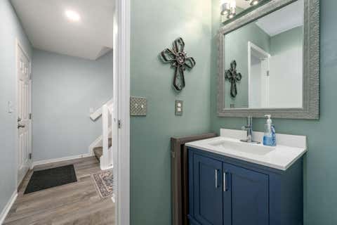 Tiny photo for 4043 Parkcove Drive 19A #19A, Columbus, OH 43230 (MLS # 226025908)
