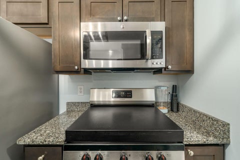 Tiny photo for 4043 Parkcove Drive 19A #19A, Columbus, OH 43230 (MLS # 226025908)