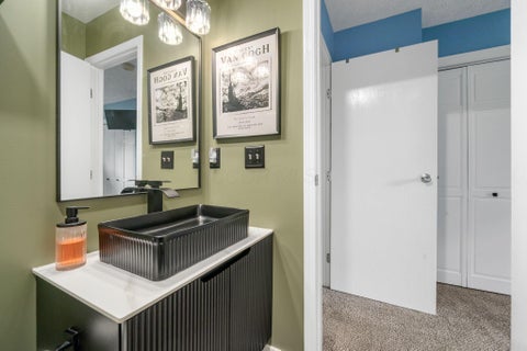 Tiny photo for 4043 Parkcove Drive 19A #19A, Columbus, OH 43230 (MLS # 226025908)