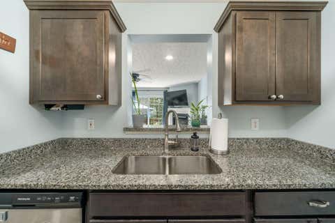 Tiny photo for 4043 Parkcove Drive 19A #19A, Columbus, OH 43230 (MLS # 226025908)