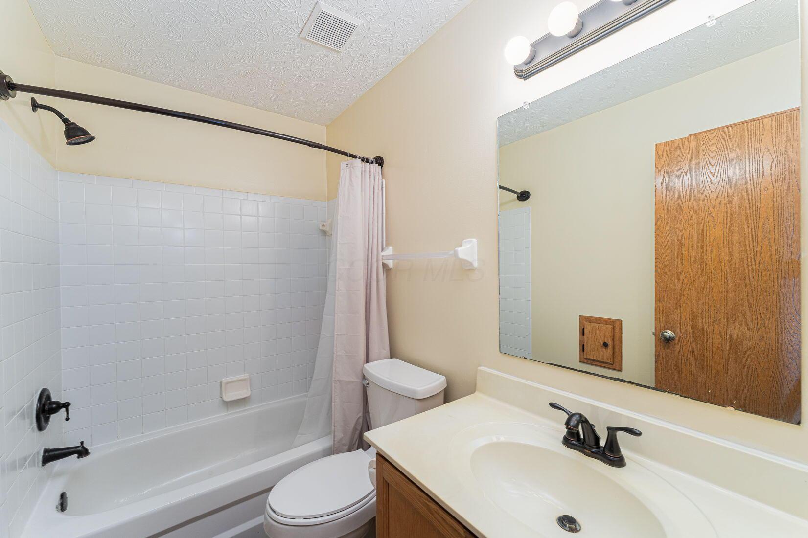8782 Ormiston Circle, Reynoldsburg, Ohio image 25