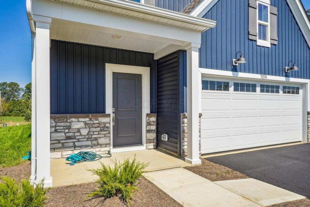 Photo of 7074 Unitas Loop, Powell, OH 43065 (MLS # 225044326)