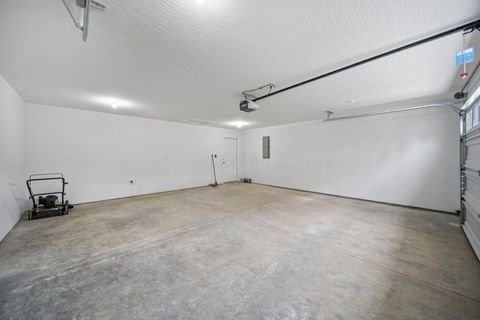 Tiny photo for 333 N 10th Street, Newark, OH 43055 (MLS # 225040311)