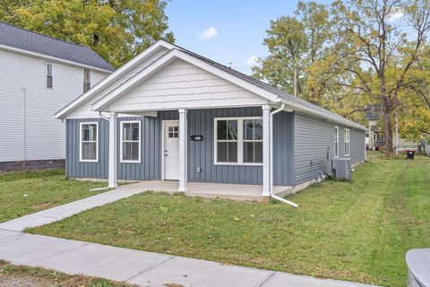 Tiny photo for 333 N 10th Street, Newark, OH 43055 (MLS # 225040311)