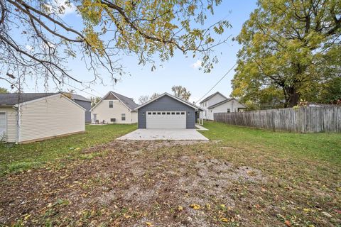 Tiny photo for 333 N 10th Street, Newark, OH 43055 (MLS # 225040311)