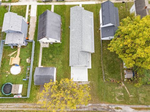 Tiny photo for 333 N 10th Street, Newark, OH 43055 (MLS # 225040311)