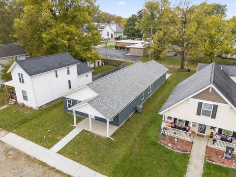 Tiny photo for 333 N 10th Street, Newark, OH 43055 (MLS # 225040311)