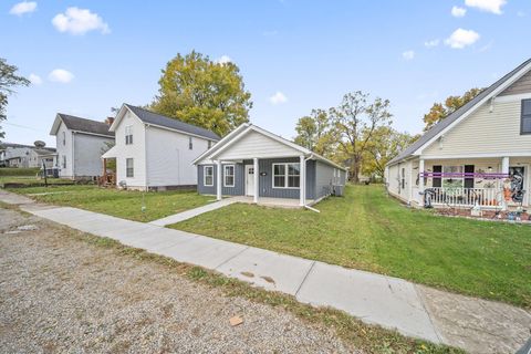 Tiny photo for 333 N 10th Street, Newark, OH 43055 (MLS # 225040311)