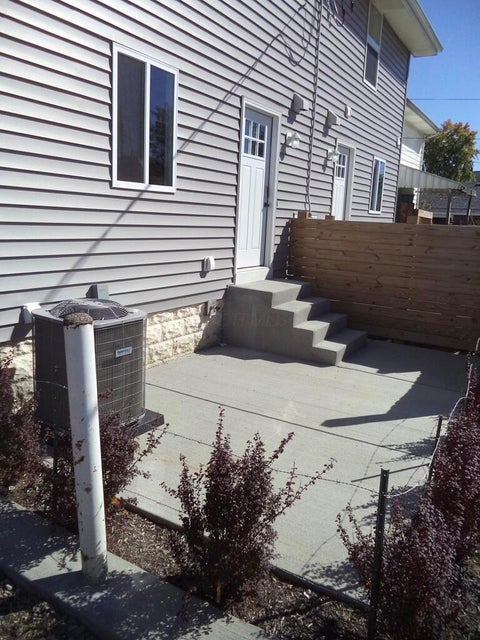 Photo of 501 S Oakley Avenue, Columbus, OH 43204 (MLS # 226037893)