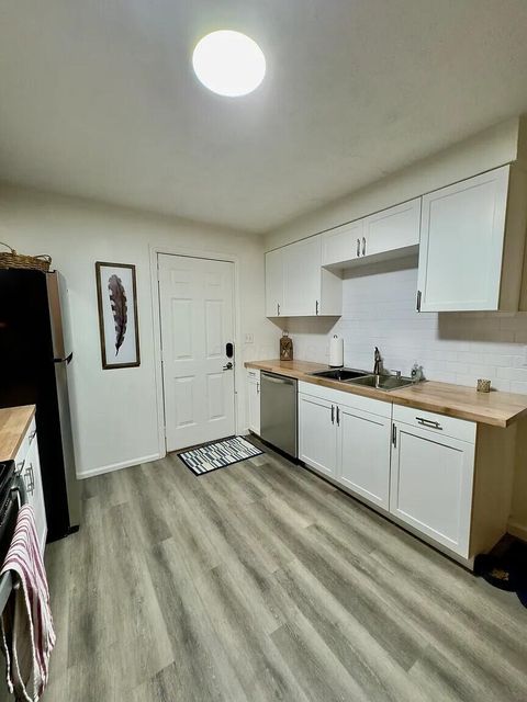 Tiny photo for 789 Elizabeth Avenue, Columbus, OH 43227 (MLS # 225039528)