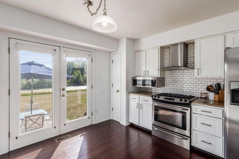 Tiny photo for 4774 Bosk Drive, New Albany, OH 43054 (MLS # 225033741)