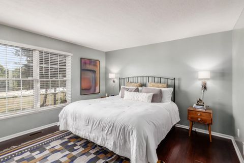 Tiny photo for 4774 Bosk Drive, New Albany, OH 43054 (MLS # 225033741)