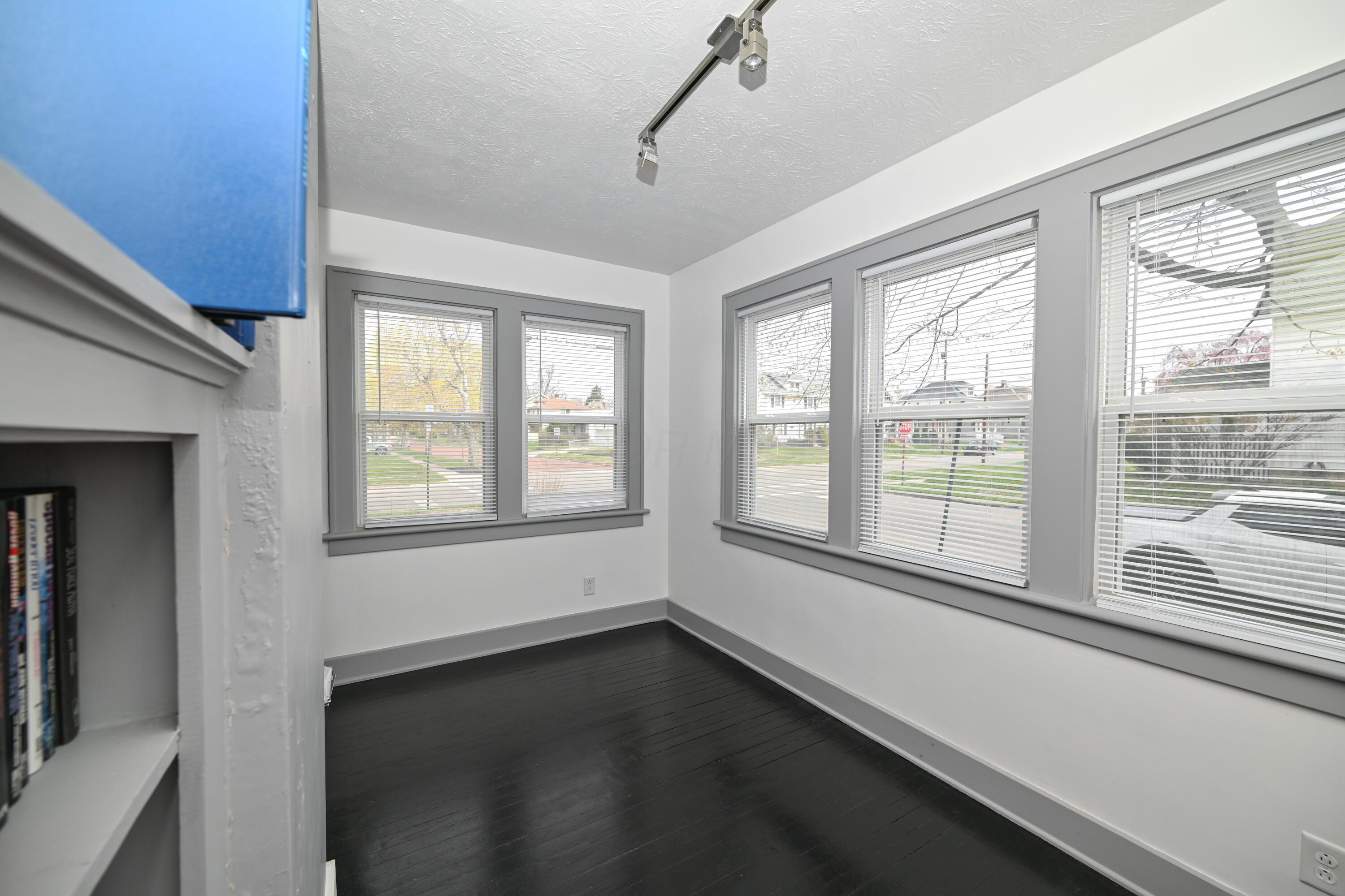 1071 E Church Street, Marion, Ohio image 15