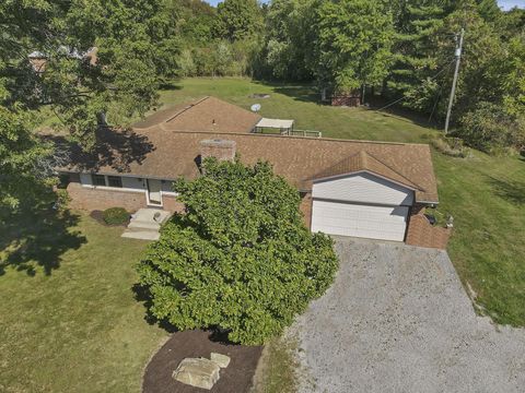 Photo of 10160 Lithopolis Road NW, Canal Winchester, OH 43110 (MLS # 225038769)