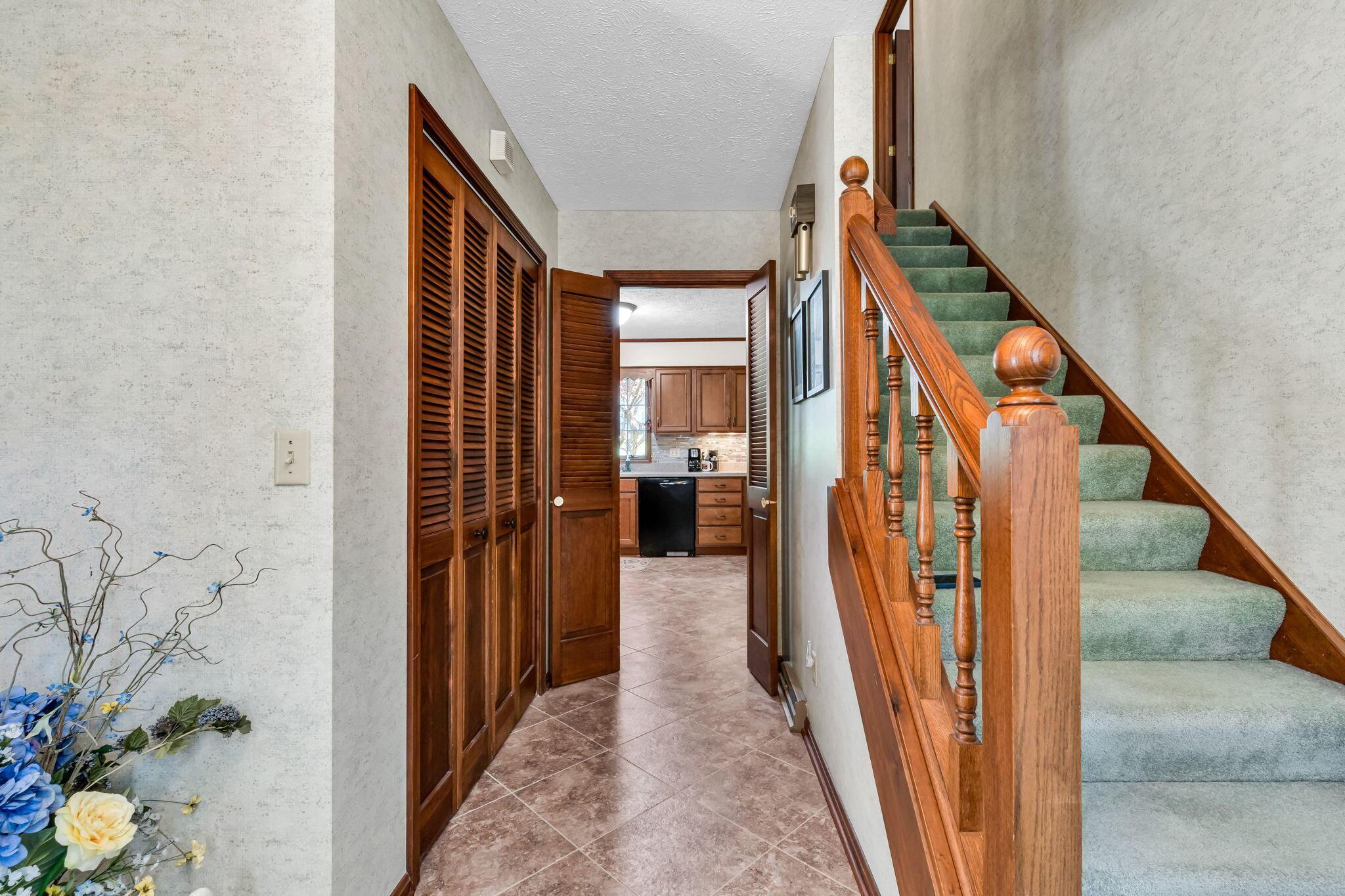 1250 Canteberry Lane, Mansfield, Ohio image 9
