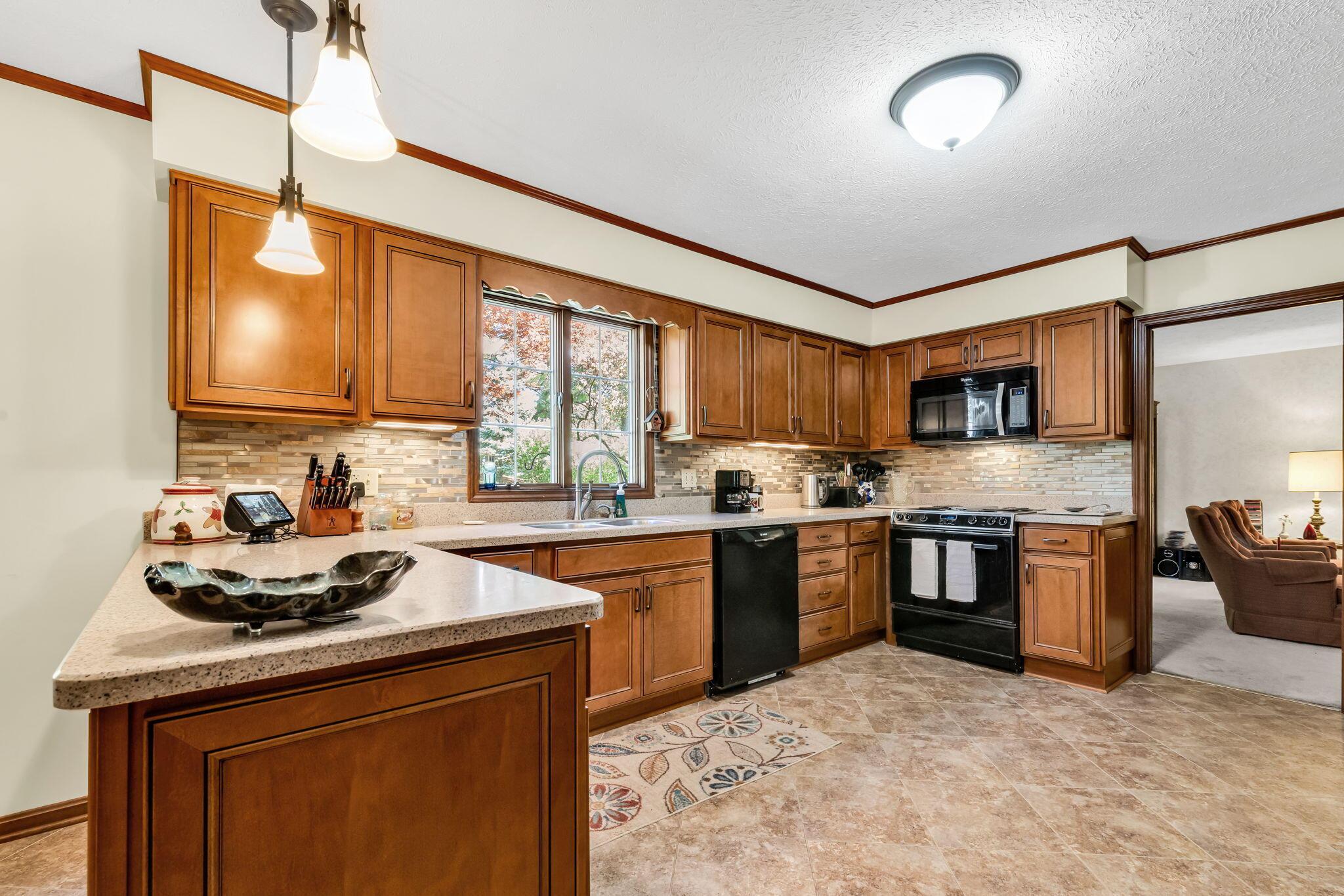 1250 Canteberry Lane, Mansfield, Ohio image 22