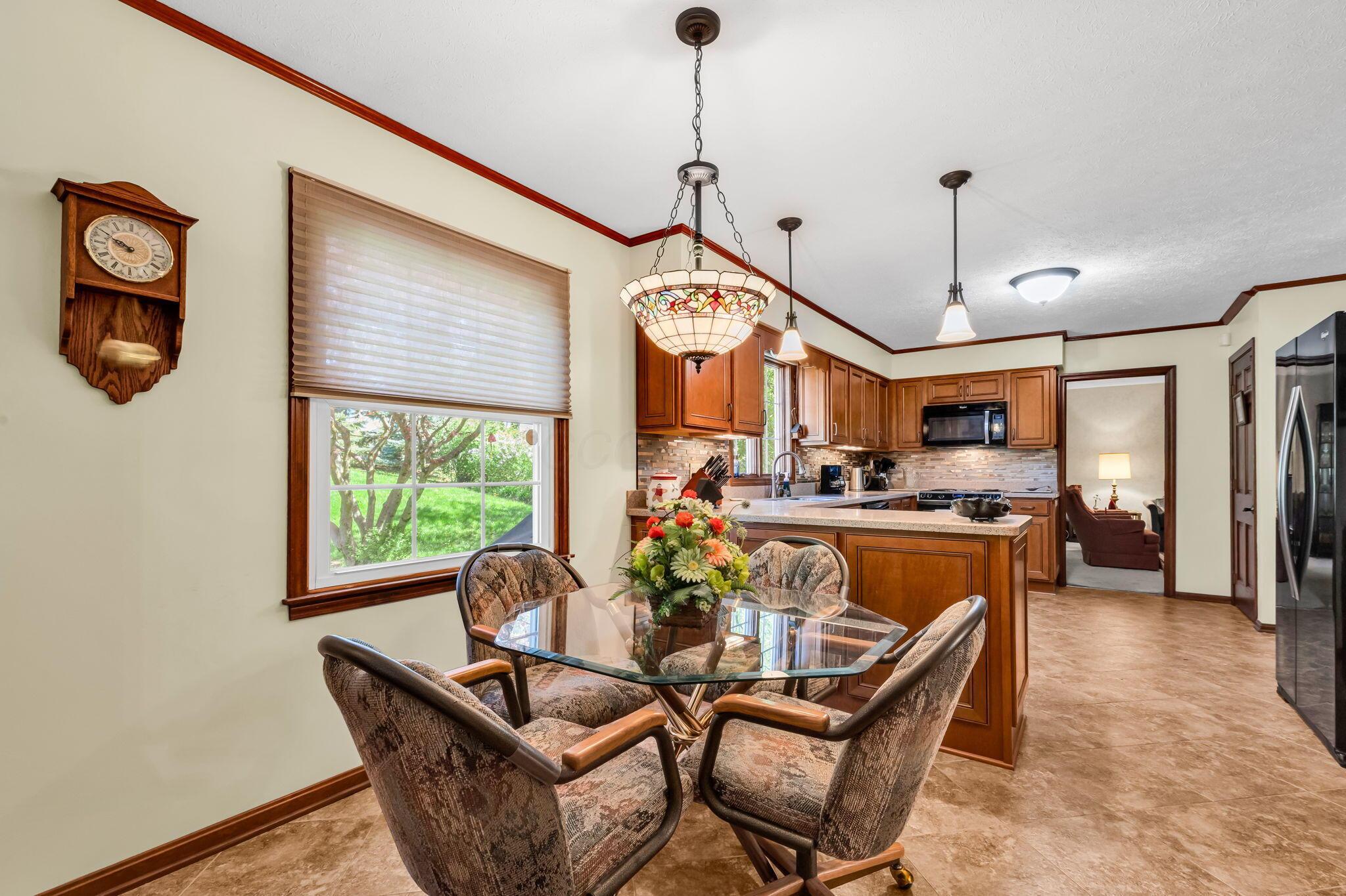1250 Canteberry Lane, Mansfield, Ohio image 24