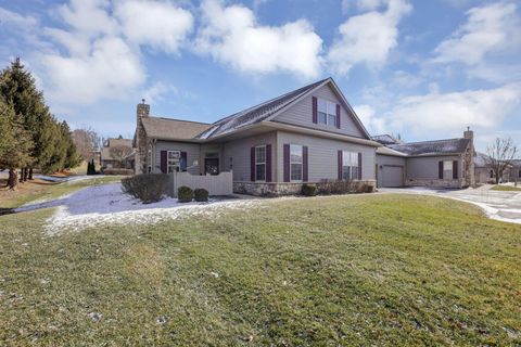 Photo of 2135 William T Circle, Lancaster, OH 43130 (MLS # 226001906)