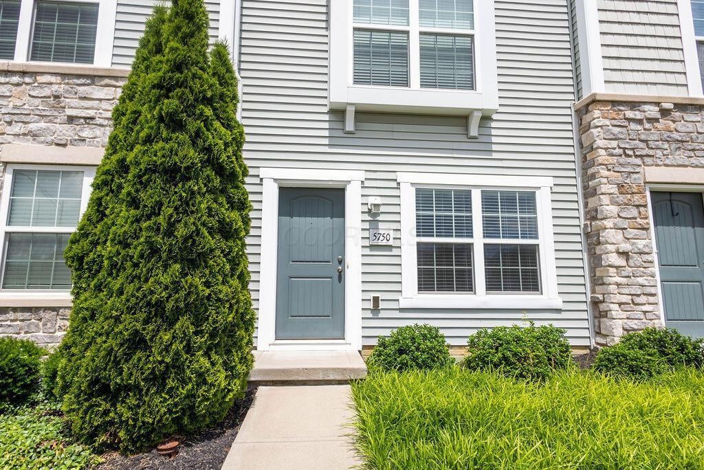 Photo of 5750 Hayden Run Boulevard, Dublin, OH 43016 (MLS # 226034673)