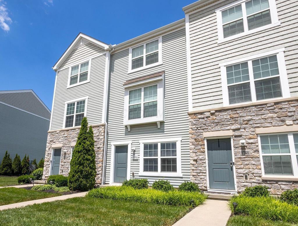 Photo of 5750 Hayden Run Boulevard, Dublin, OH 43016 (MLS # 226034673)