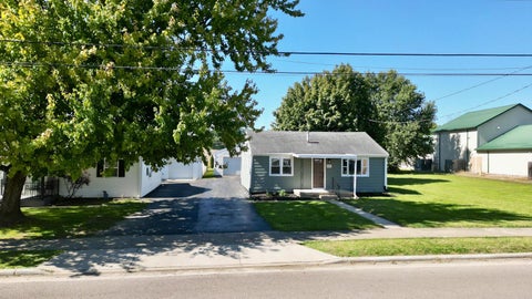 Photo of 846 N 5th Street, Greenfield, OH 45123 (MLS # 226037016)