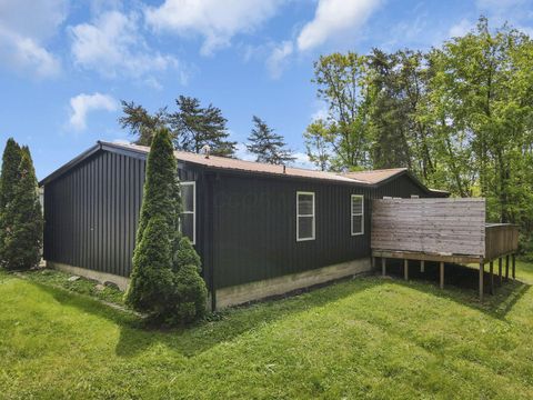 Homes For Sale - 18682 Griffith Road<br/> Logan, OH 43138