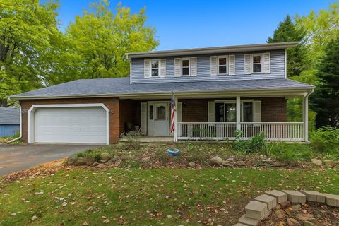 Photo of 65 Daley Drive SW, Pataskala, OH 43062 (MLS # 225041646)