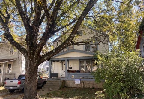 Photo of 1621 Myrtle Avenue, Columbus, OH 43211 (MLS # 226037865)