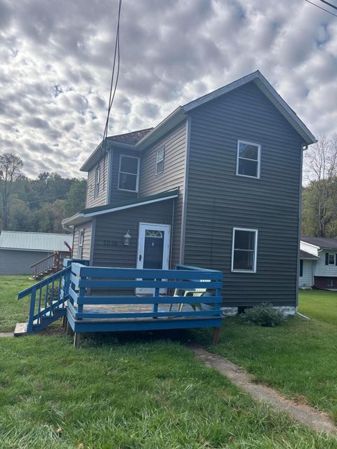 Photo of 2036 Ridge Road, Zanesville, OH 43701 (MLS # 225038938)