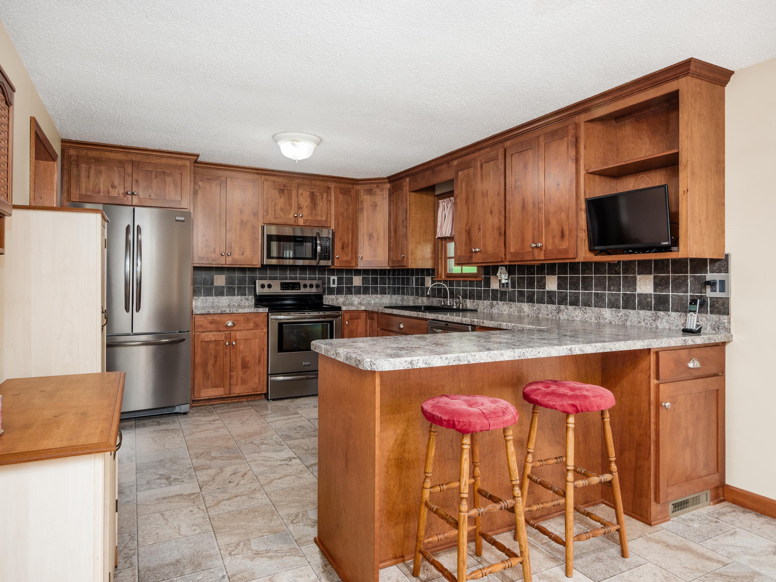 3208 Lakewood Drive, Zanesville, Ohio image 8