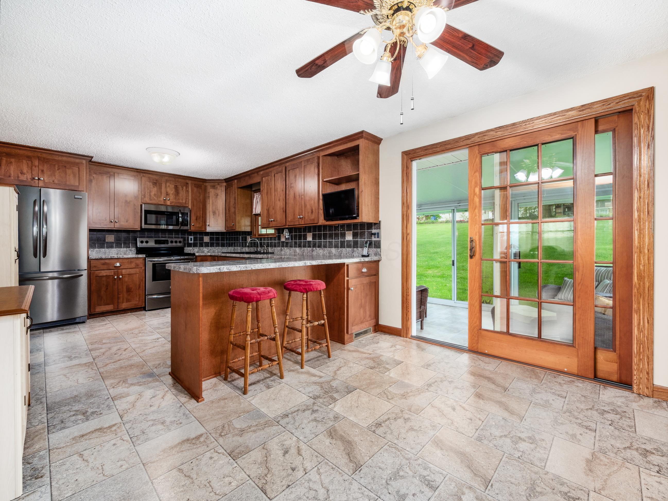 3208 Lakewood Drive, Zanesville, Ohio image 10