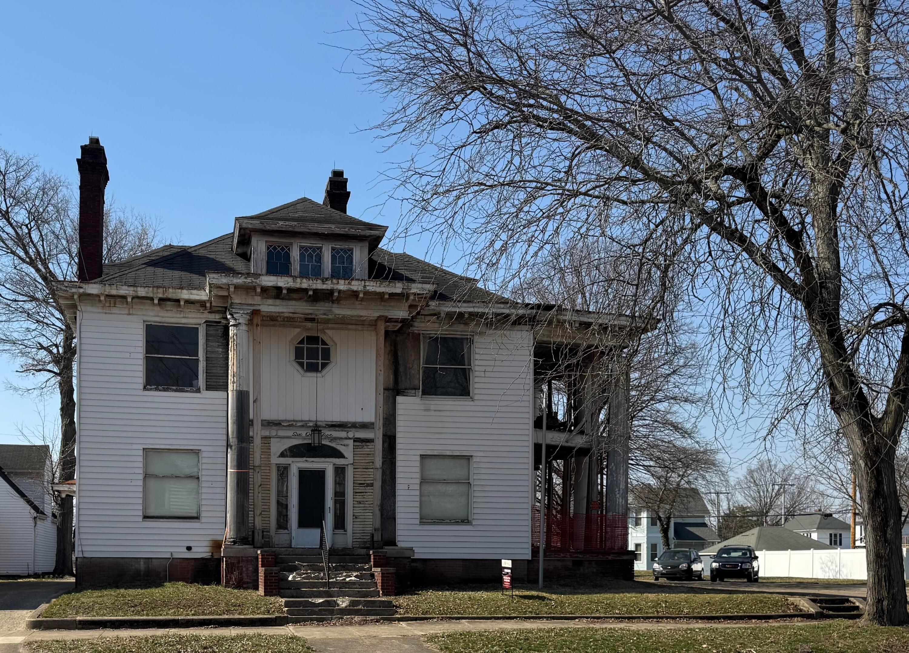 615 S Court Street, Circleville, Ohio image 1
