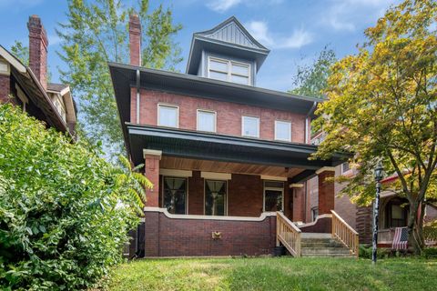 Photo of 1735 Franklin Park S, Columbus, OH 43205 (MLS # 226027280)