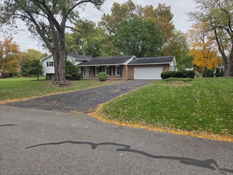 Photo of 1050 Hathaway Lane, Marion, OH 43302 (MLS # 225040703) Photo of 1050 Hathaway Lane, Marion, OH 43302 (MLS # 225040703)