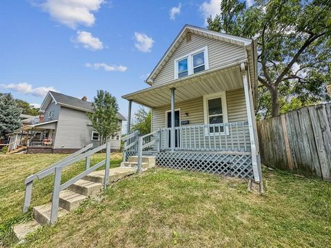Photo of 354 S Ogden Avenue, Columbus, OH 43204 (MLS # 226008784)