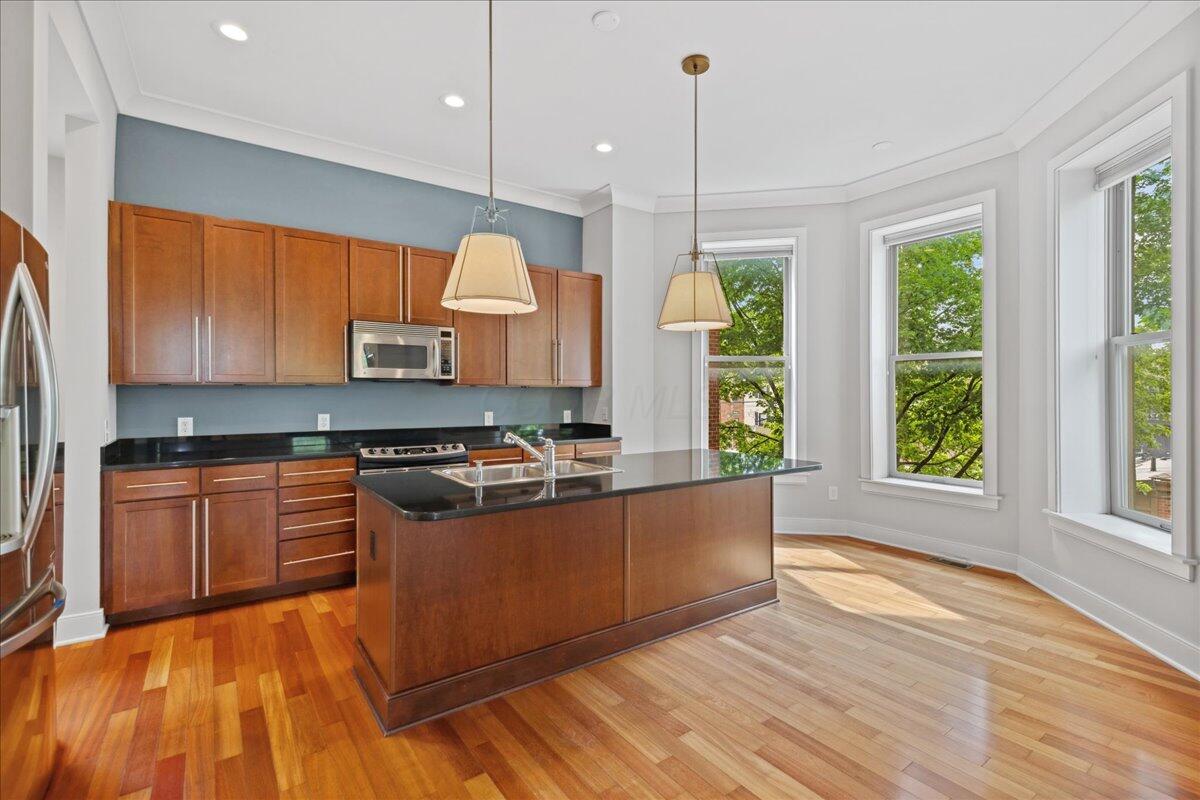 Columbus, Ohio 43206, United States, 2 Bedrooms Bedrooms, ,3 BathroomsBathrooms,Residential,Coming Soon,146512