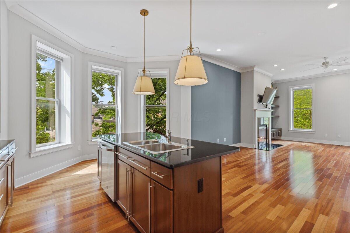 Columbus, Ohio 43206, United States, 2 Bedrooms Bedrooms, ,3 BathroomsBathrooms,Residential,Coming Soon,146512