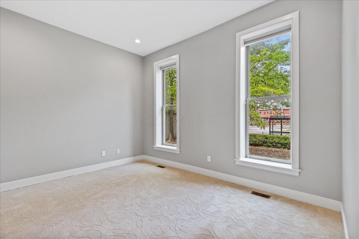 Columbus, Ohio 43206, United States, 2 Bedrooms Bedrooms, ,3 BathroomsBathrooms,Residential,Coming Soon,146512