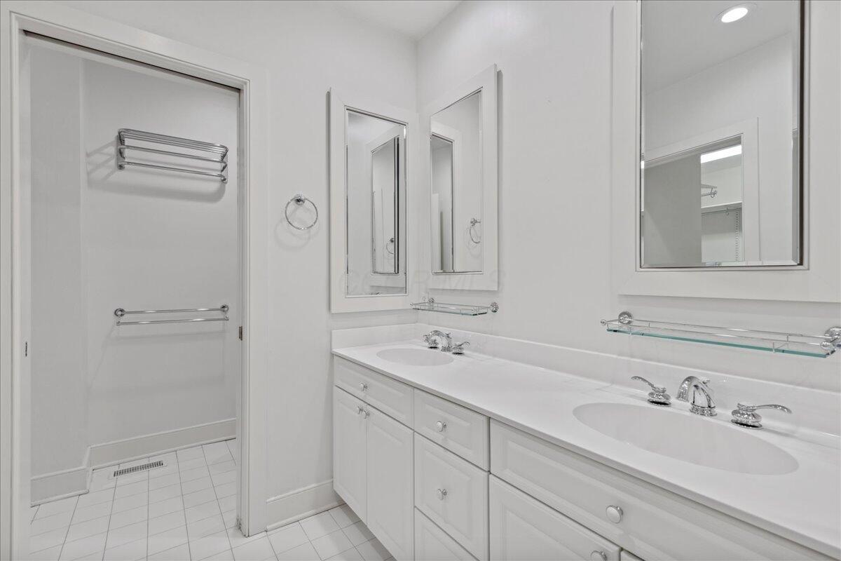 Columbus, Ohio 43206, United States, 2 Bedrooms Bedrooms, ,3 BathroomsBathrooms,Residential,Coming Soon,146512