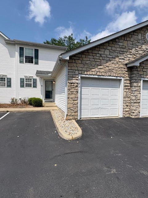 Photo of 5173 Aquila Drive 42D #42D, Canal Winchester, OH 43110 (MLS # 226025785)