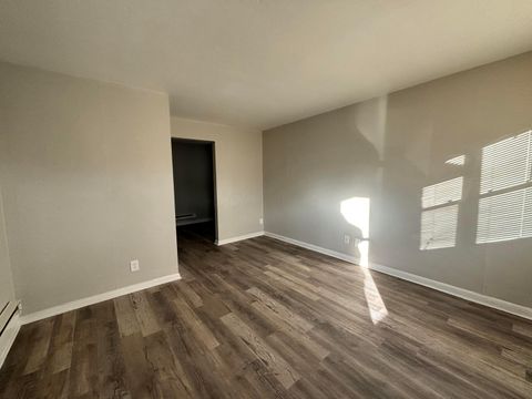 Photo of 308 Wrexham Avenue 4 #4, Columbus, OH 43223 (MLS # 226002352)