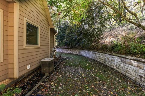 Tiny photo for 256 Pinehurst Drive, Granville, OH 43023 (MLS # 225040247)