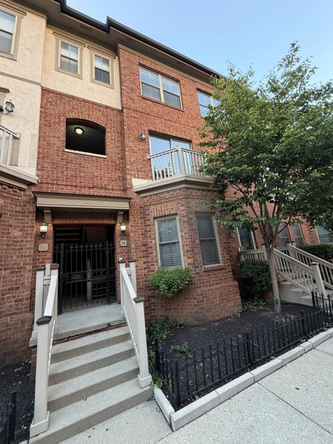 Condo For Sale - 18 W Russell Street<br/> Columbus, OH 43215